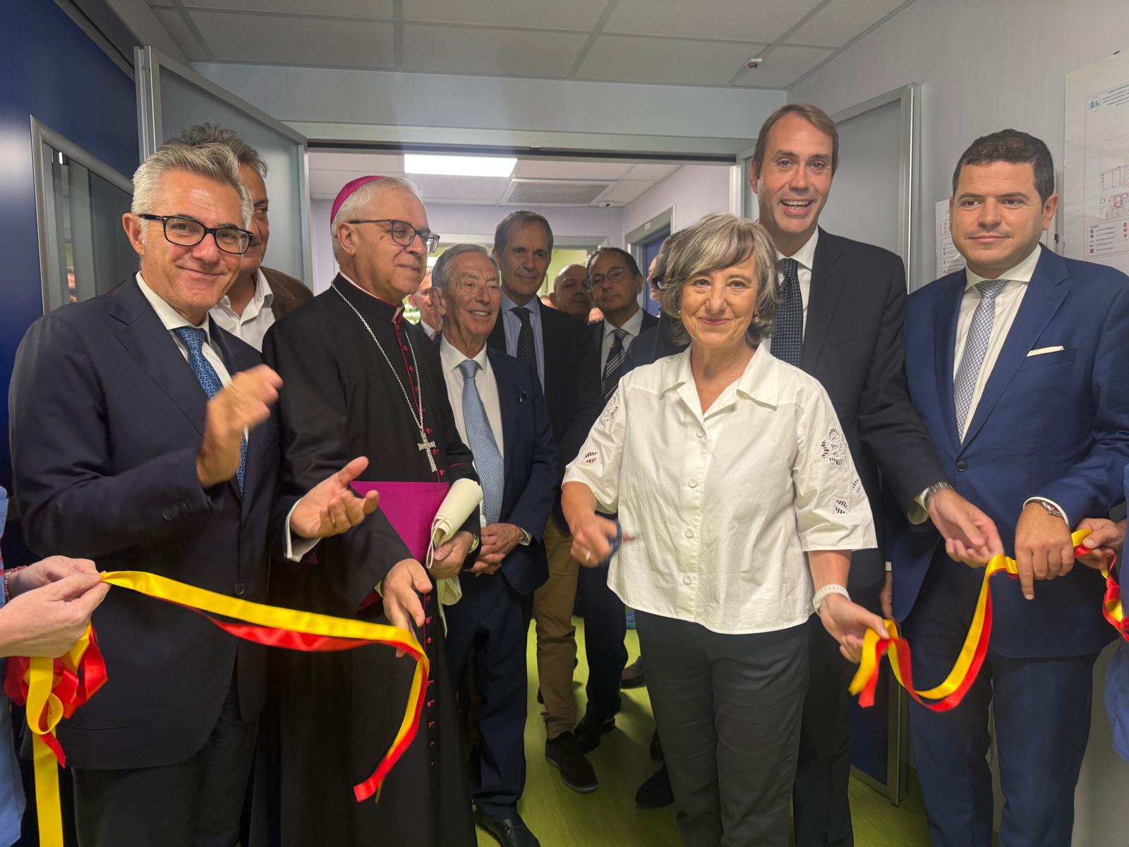 TAGLIO NASTRO TRAPIANTO MIDOLLO OSSEO PEDIATRICO.jpg